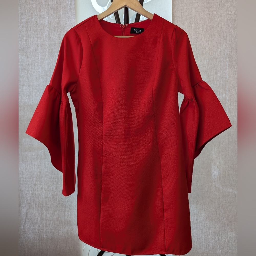 NWT Vici Red Midi Dress w/flared Sleeves - Sz M